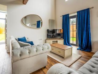 Pam's Place - Uk50583 - 2