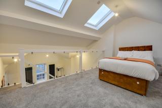 Orrell Road Luxury Apartment - 2