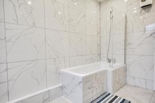 Wigan - Apartment - Sleeps 6 - 2