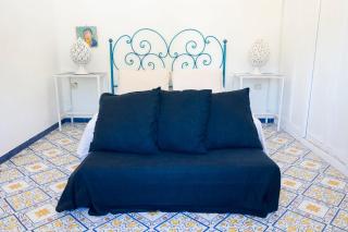 FRANCESCA'S HOUSE - 6