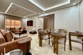 Two Bedroom Apartment with Pool - 0