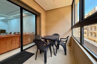 Two Bedroom Apartment with Pool - 9