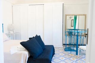 FRANCESCA'S HOUSE - 7