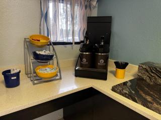 Days Inn by Wyndham Lake City I-10 - 1