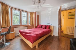Spacious Berkshire home - Perfect for groups and contractors - 7