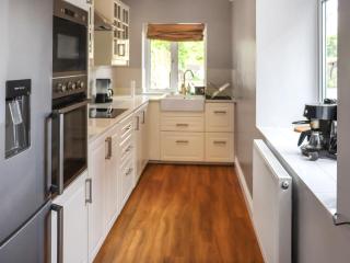 8 Stratford Villas - 4