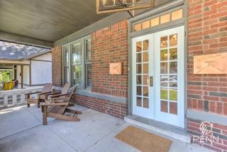 Spacious 3-in-1 Vintage Brick Escape - 1