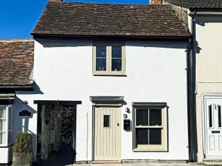 The Snug Cottage - 8