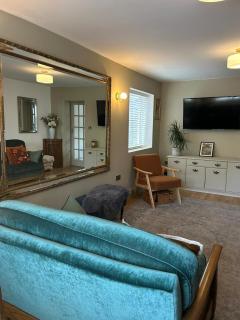 Tastefully decorated 3 bed home - 0
