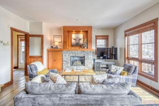 Versant Soleil Family Condo at Versant Nord - 6