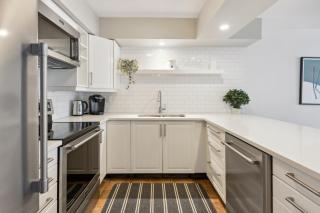 Slopeside Ski In Ski Out Second Floor Condo - 4