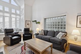 Slopeside Ski In Ski Out Second Floor Condo - 2