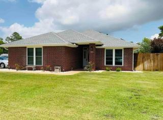 Cozy Beach Retreat w Pool Ping Pong Table - 0