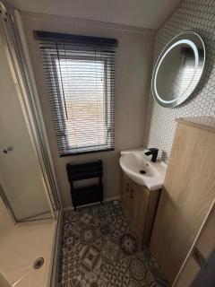 Sunnymede Hot tub caravan - 2