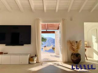 Alora Private Villa - Pool & 360 Mountain Views - 9