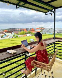 Villa Youlas Canggu Free Coworking Space - 5