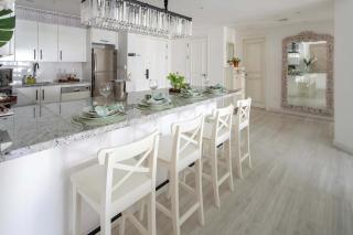 Frank Porter - Fairmont Residence South - 2
