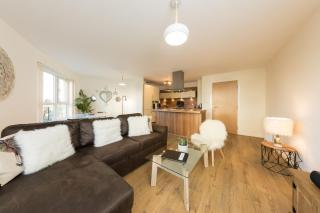 Monart Stylish City Centre Apartment, 2 Bed, sleeps 6 - 0