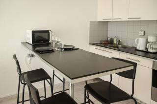 400m de la mer, grand studio lumineux en centre-ville - 1