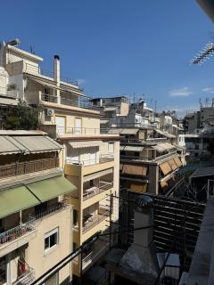 Stylish 2-Bedroom Apartment with Terrace - 4