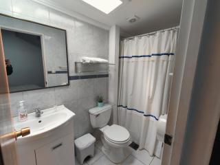 Hostal Casa Familia - 1