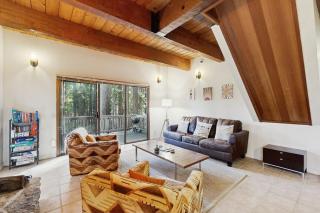 Deep Woods Hideaway - 9