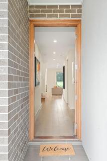 2C5 Abnb-Style Park View, Spacious 6BR, Parking, 7 mins to HomeCo - 4