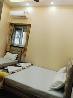 Marquis Luxe Guest House - 1