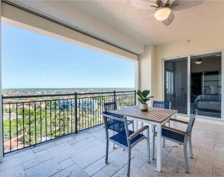 Marco Island Coastal Retreat - 9