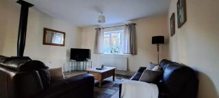 Sizeable 4 bed property on Huntingdon Ring road - 7