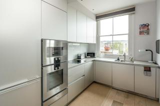 Central London Haven: Stylish 2-Bedroom Flat - 8