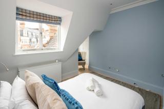 Central London Haven: Stylish 2-Bedroom Flat - 5