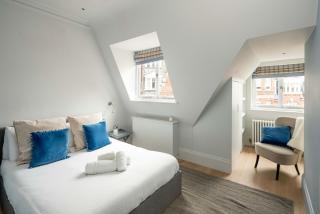 Central London Haven: Stylish 2-Bedroom Flat - 4