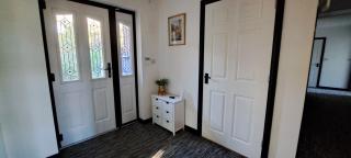 Sizeable 4 bed property on Huntingdon Ring road - 8