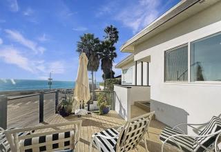 Two Bedroom Beach House with Ocean Views in Playa Del Rey - 4