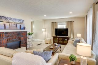 1 Mi to Cedar Point Family Getaway with Porch! - 7