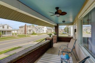 1 Mi to Cedar Point Family Getaway with Porch! - 9