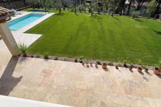 Villa dans les Alpilles avec piscine et jardin - 5