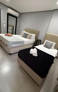 Downtown - close to everything! Up to 5 people in comfort - 8