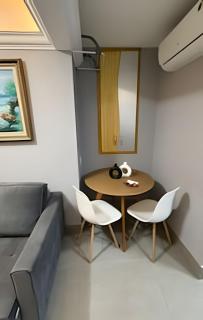 Downtown - close to everything! Up to 5 people in comfort - 4