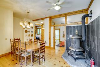 Secluded Family Getaway with On-Site Creek in Hawley - 4