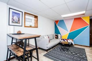 Stylish Garden-Level 2BR: Quiet Neighborhood - 8