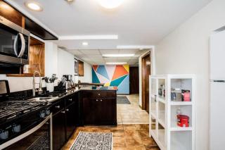 Stylish Garden-Level 2BR: Quiet Neighborhood - 7