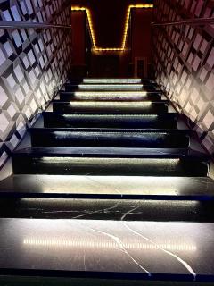 Umbrella Hotel Bronx - 6