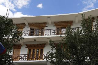 Mentokling Guest House and Garden Restaurant - Leh - 0