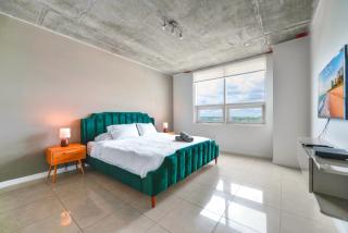 Modern Midtown Gem - Walk to Everything - 2