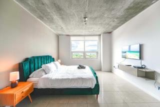 Modern Midtown Gem - Walk to Everything - 9