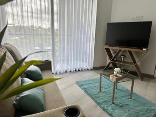 Modern Condo in Núcleo La Sabana with Pool - 5
