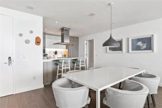 Upscale Key Biscayne Residence With Spa - 9