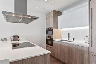 Upscale Key Biscayne Residence With Spa - 7